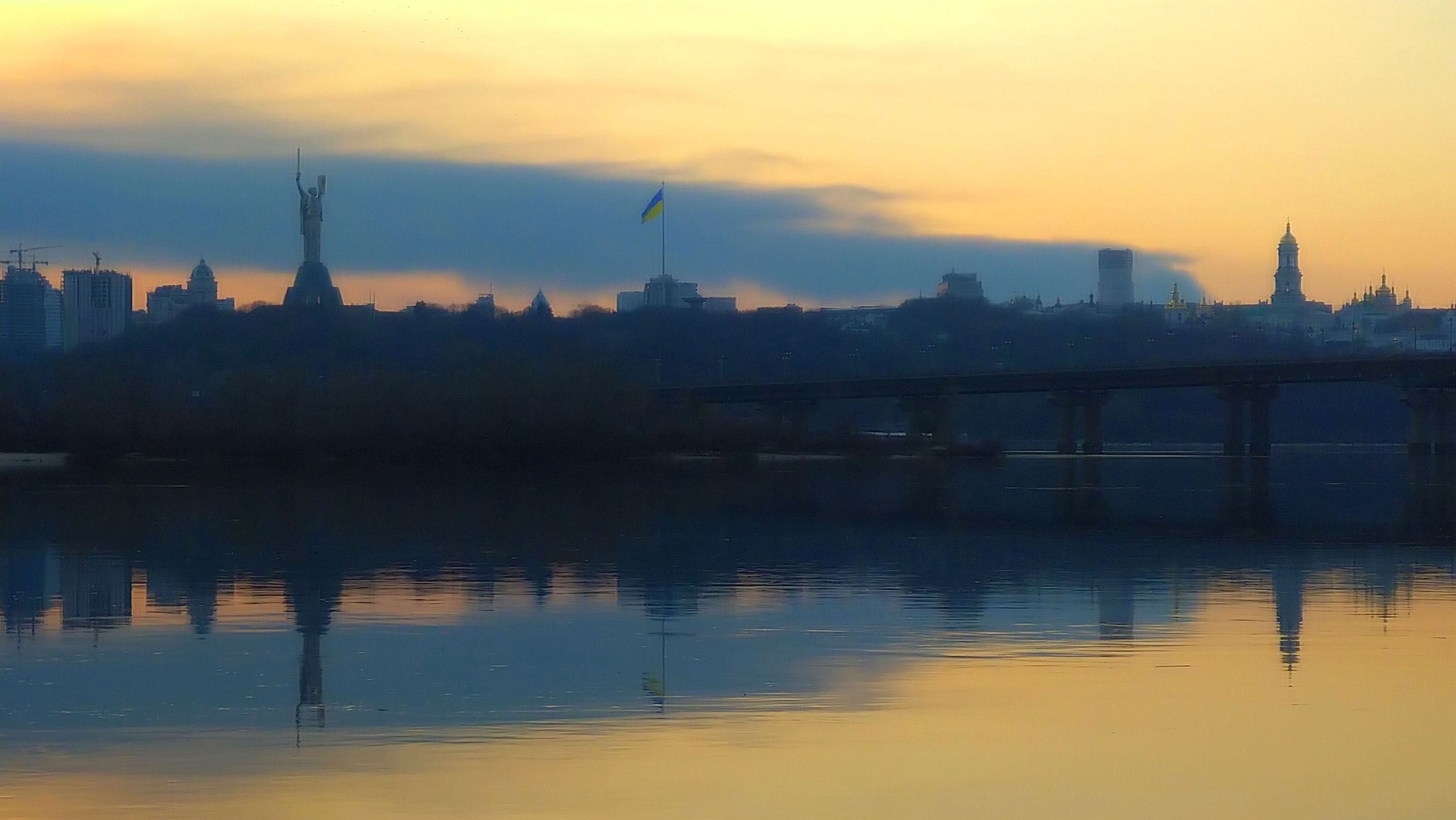 Lumii_20220325_194745248