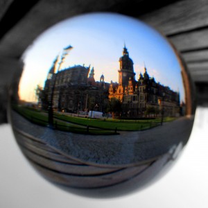 Das Dresdner Schloss unter Glas