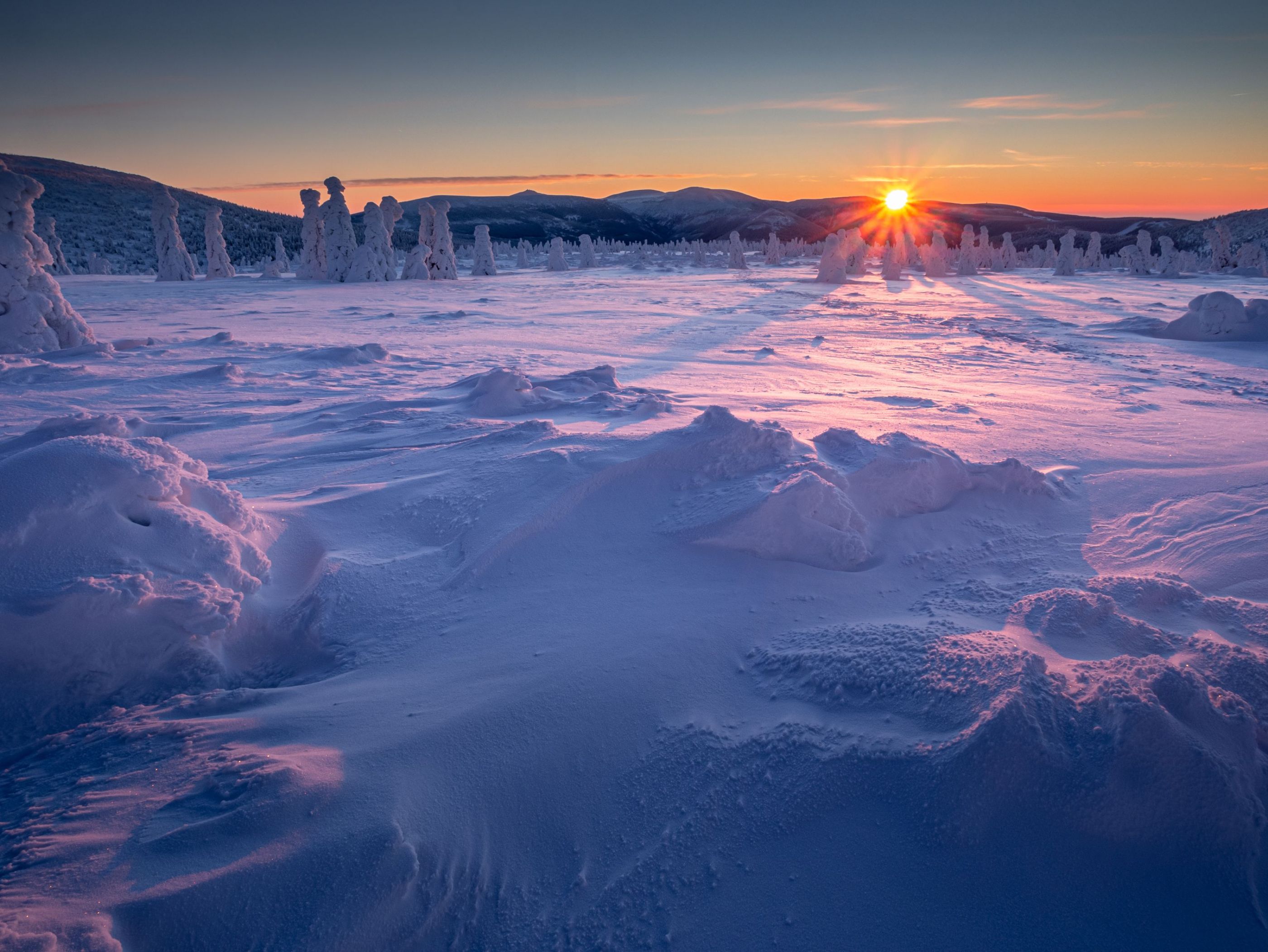 Sunrise in Giant Mountains