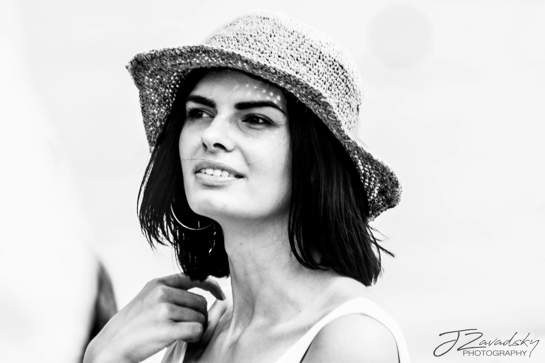 894EC6E3-087B-4AC7-BC93-B7247E4E5879