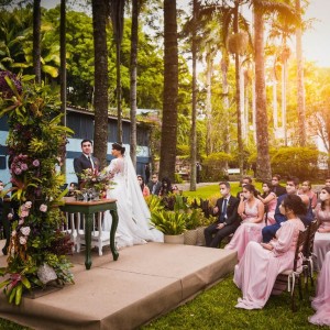 Casamento ao pôr do sol