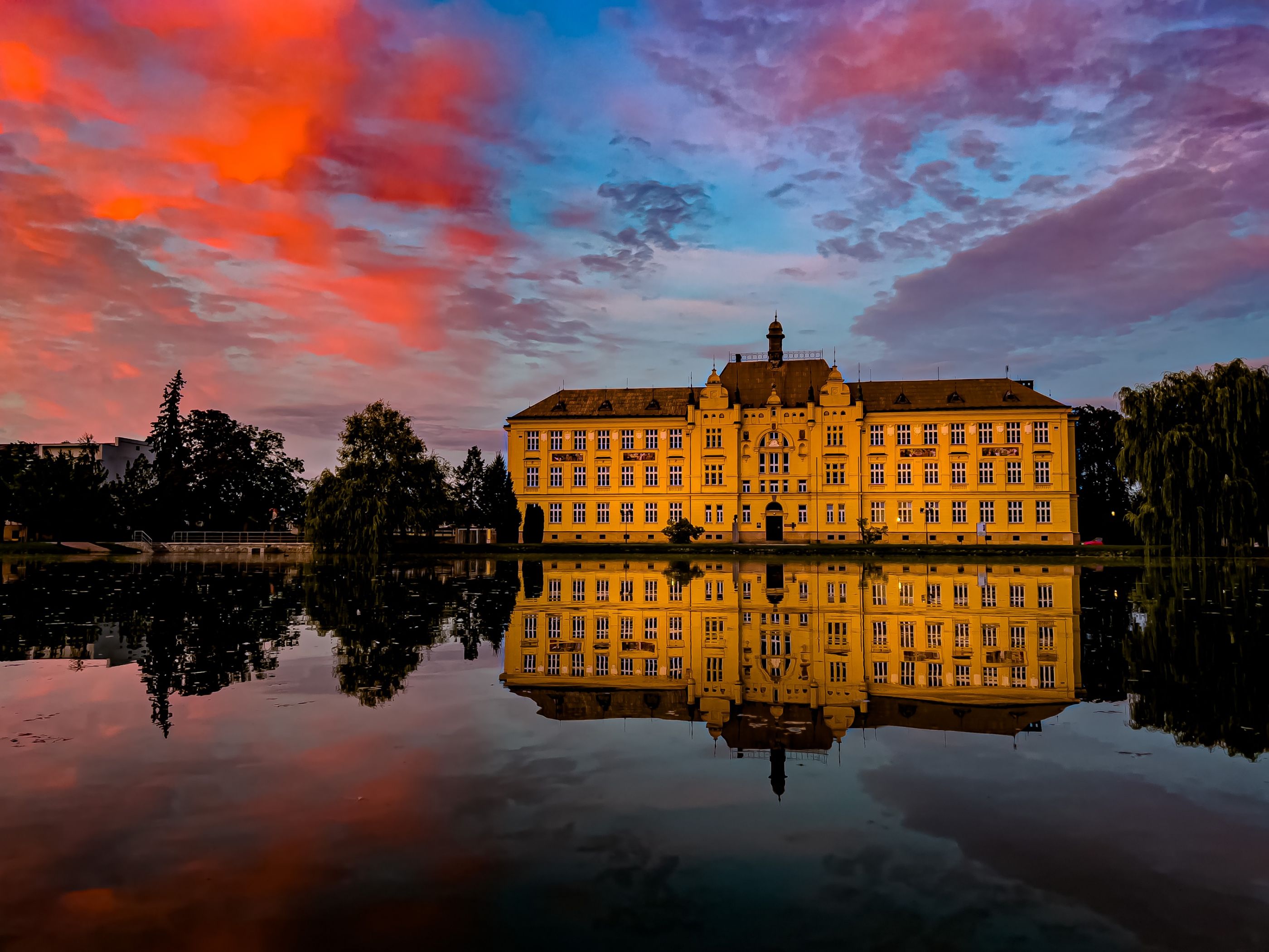 F52DB9BC-CDD4-491F-9684-6DC887B3DBB1