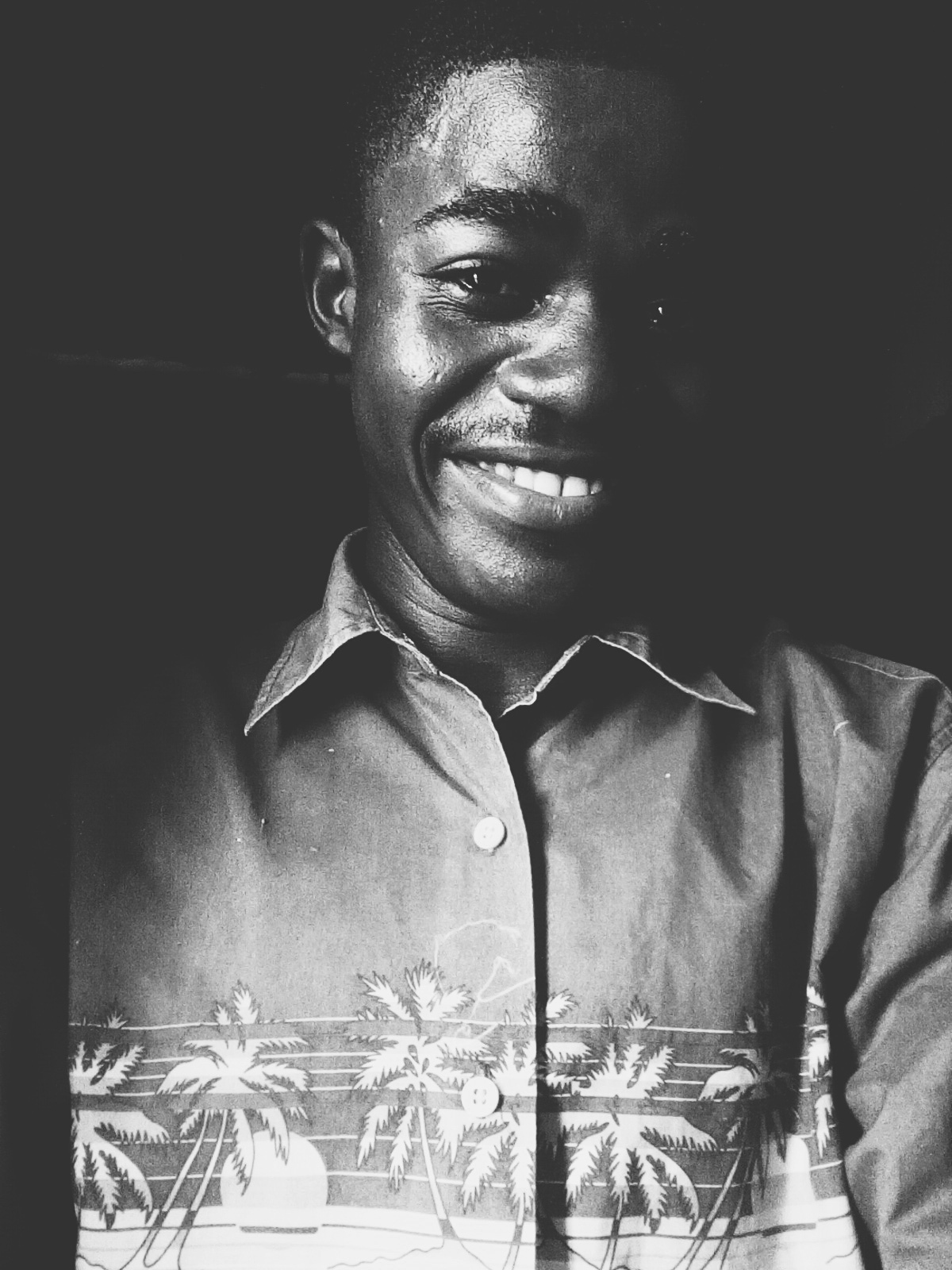 Y'AFRICANO