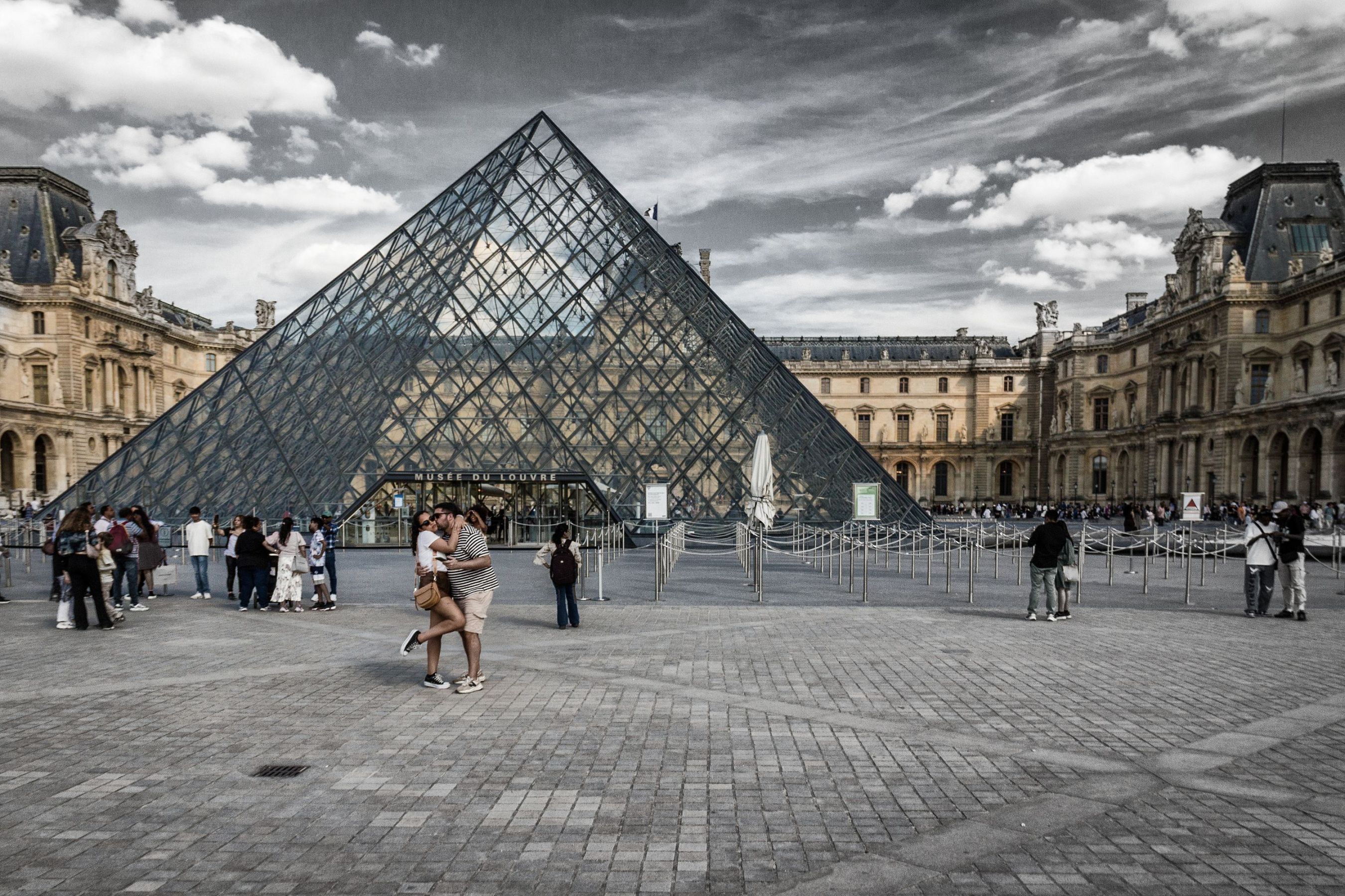 setkání v Louvre